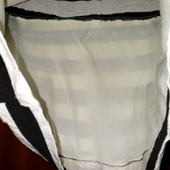 ANNABELLE CUTE & CASUAL TOP - Picture 6 of 9